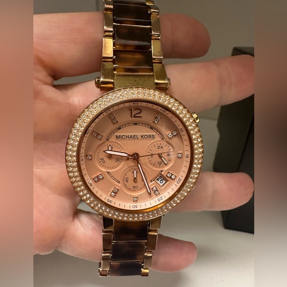 Michael Kors ParkerTortoise/Rose Gold Watch - Picture 2 of 8